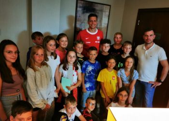 Kadrowicz zaprosił całą klasę z Giewartowa