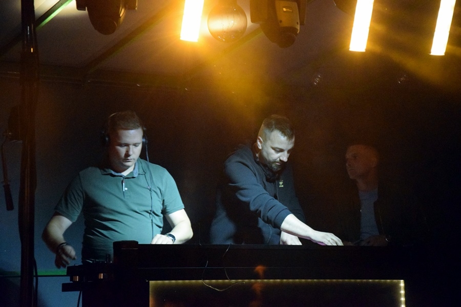 Mocny, klubowy akcent na zakończenie wakacji. Na scenie…