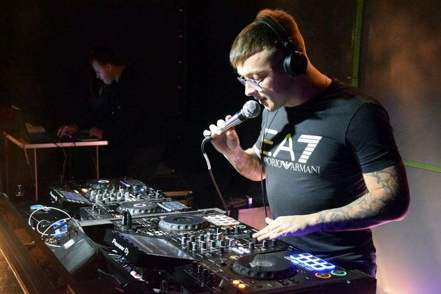 Mocny, klubowy akcent na zakończenie wakacji. Na scenie…