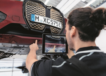 Perspektywy zawodu diagnosty samochodowego w erze samochodów hybrydowych i elektrycznych