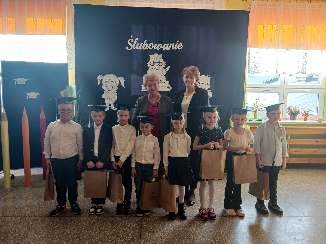 Pierwszoklasiści z Drążnej ślubowali. Zobacz zdjęcia