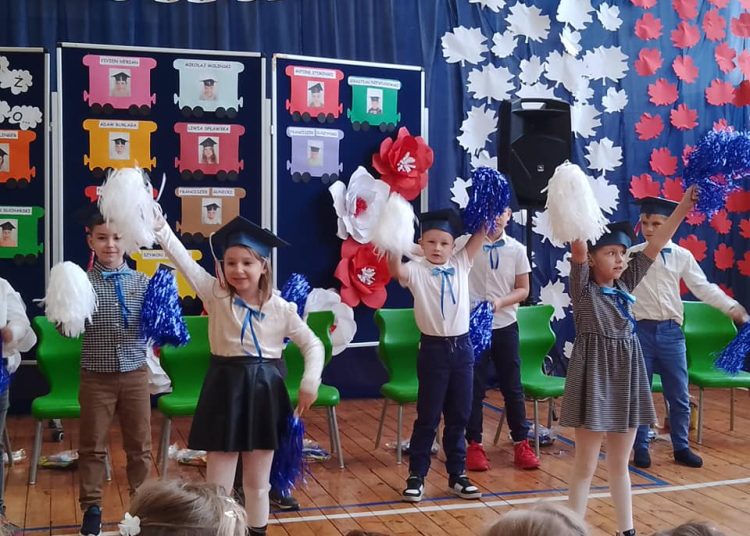 Ślubowały lądkowskie pierwszaczki