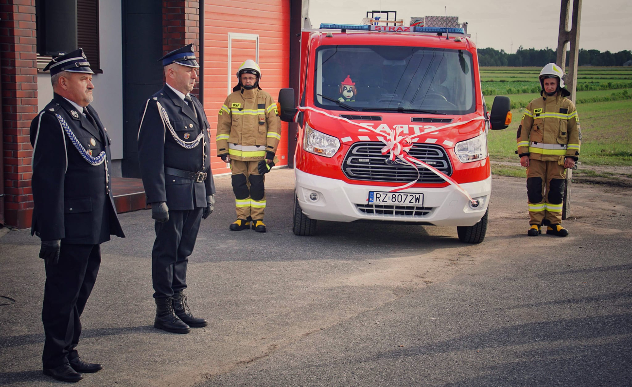 Wielki dzień dla OSP Jarotki ZDJĘCIA