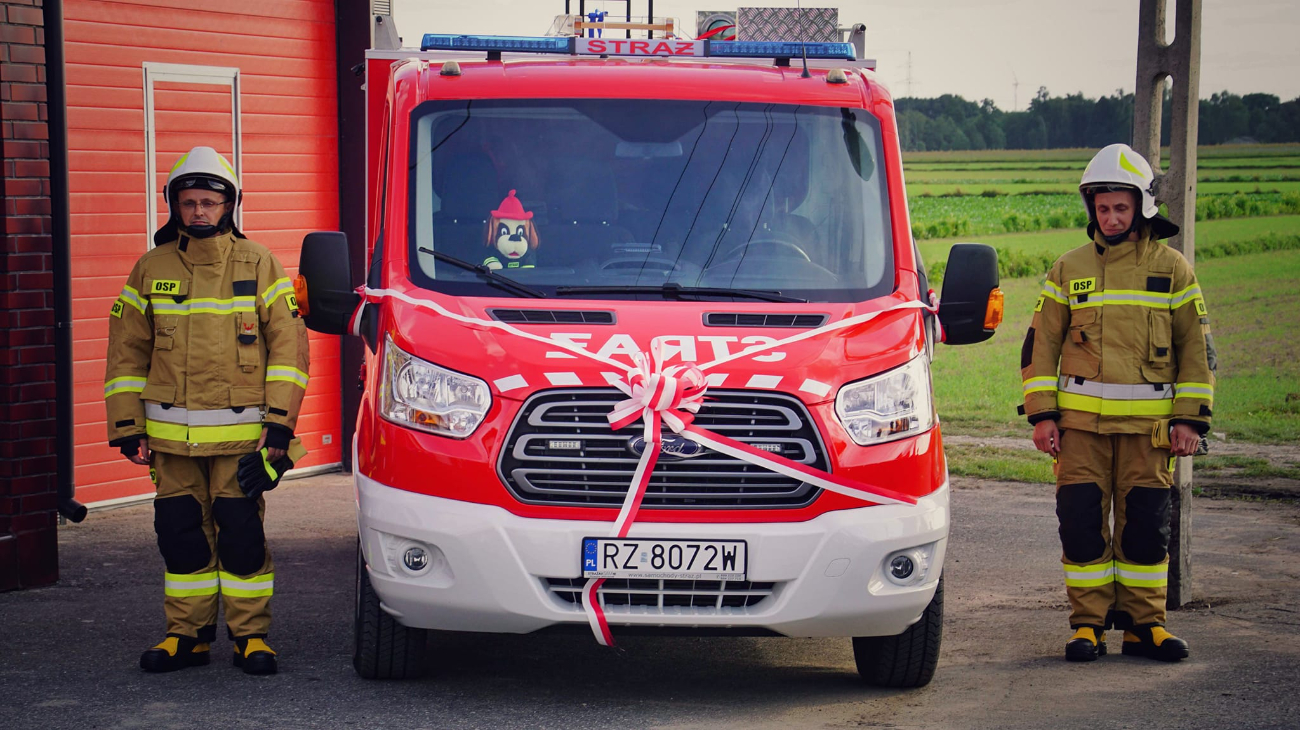 Wielki dzień dla OSP Jarotki ZDJĘCIA