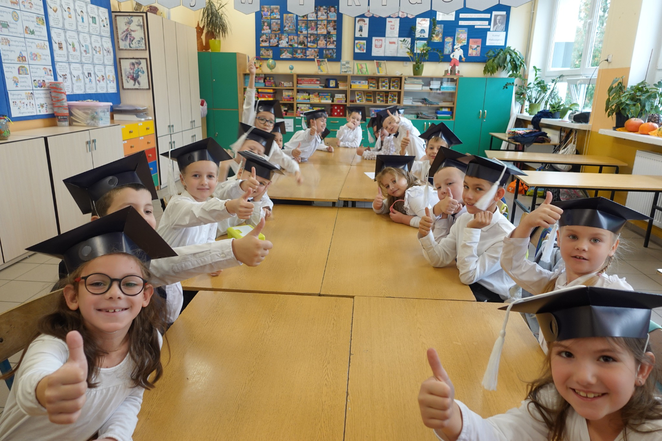 Wielki dzień pierwszaków z Giewartowa. Zobacz zdjęcia