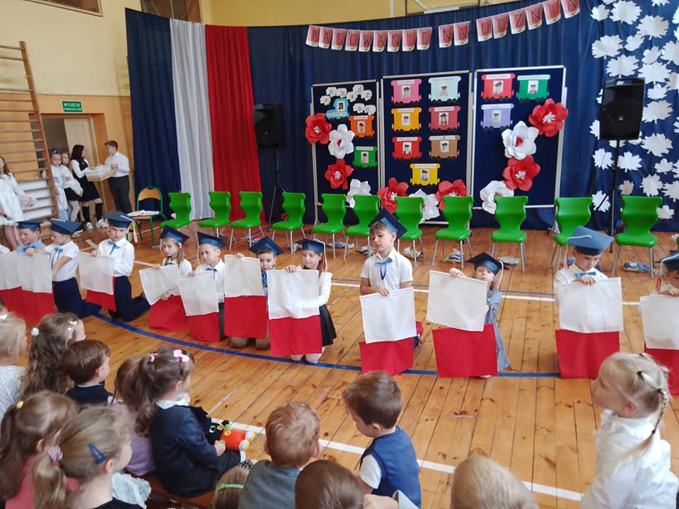 Ślubowały lądkowskie pierwszaczki