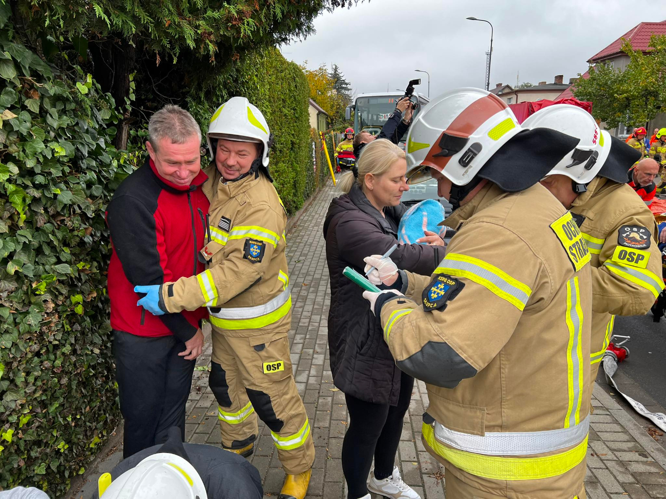Kierowca autobusu miał zawał i uderzył w latarnię. Spokojnie, to tylko…