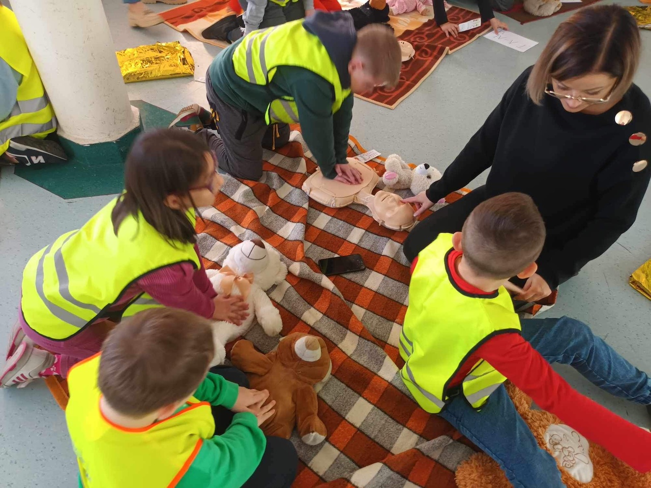 Uratuj Misia. W SOSW ćwiczyli pierwszą pomoc