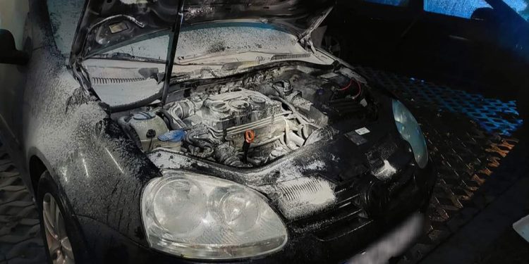 W Słupcy palił się samochód