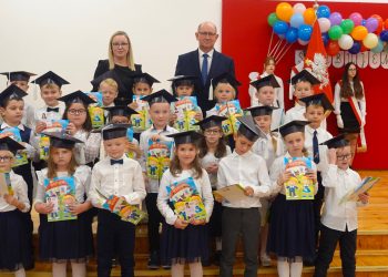 Wielki dzień pierwszaków z Giewartowa. Zobacz zdjęcia