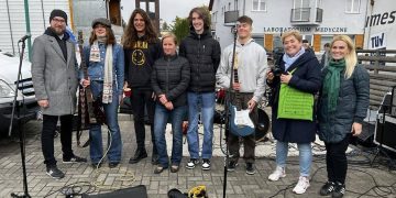 Rock na targowisku. „Zagrali muzykę naszej młodości”