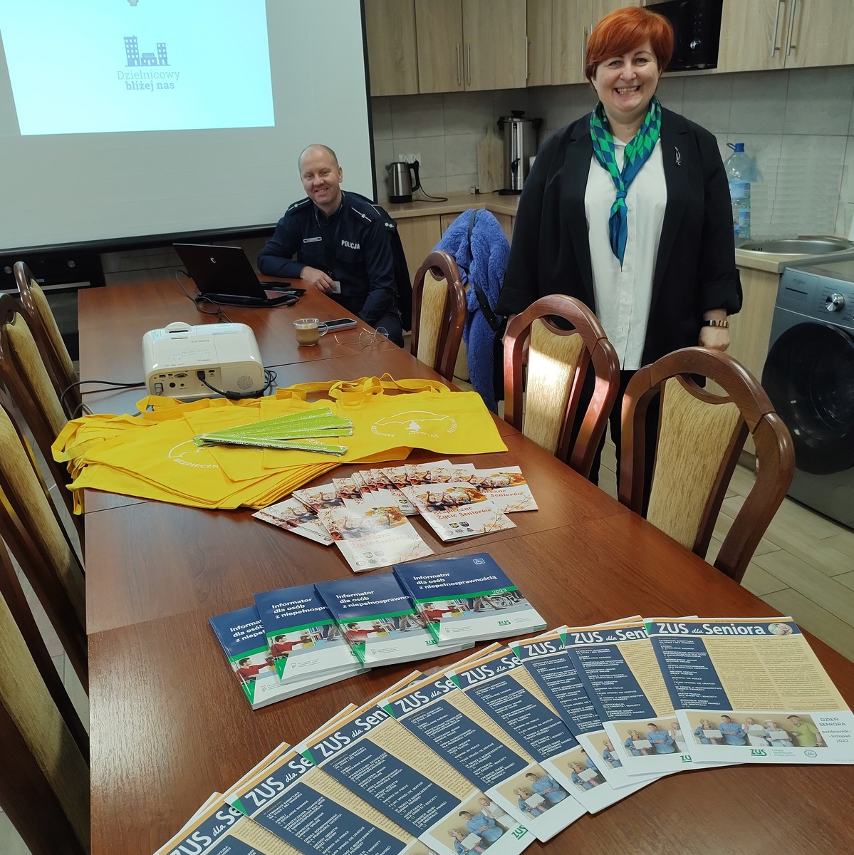 Spotkali się z seniorami w Giewartowie