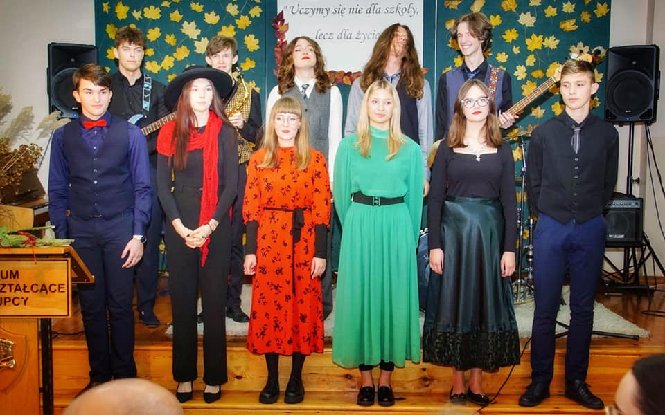 Odebrali stypendia przyznane przez premiera