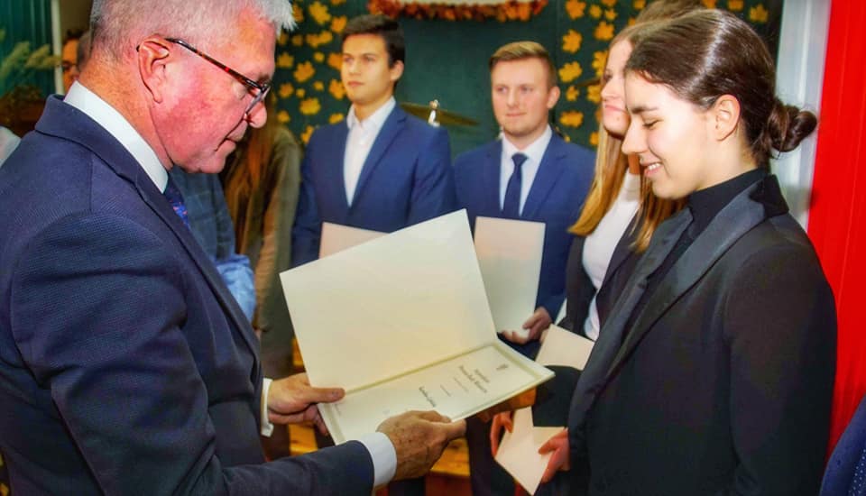 Odebrali stypendia przyznane przez premiera