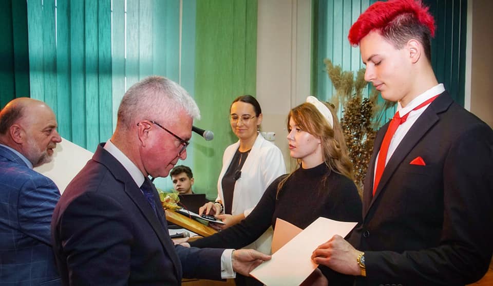 Odebrali stypendia przyznane przez premiera