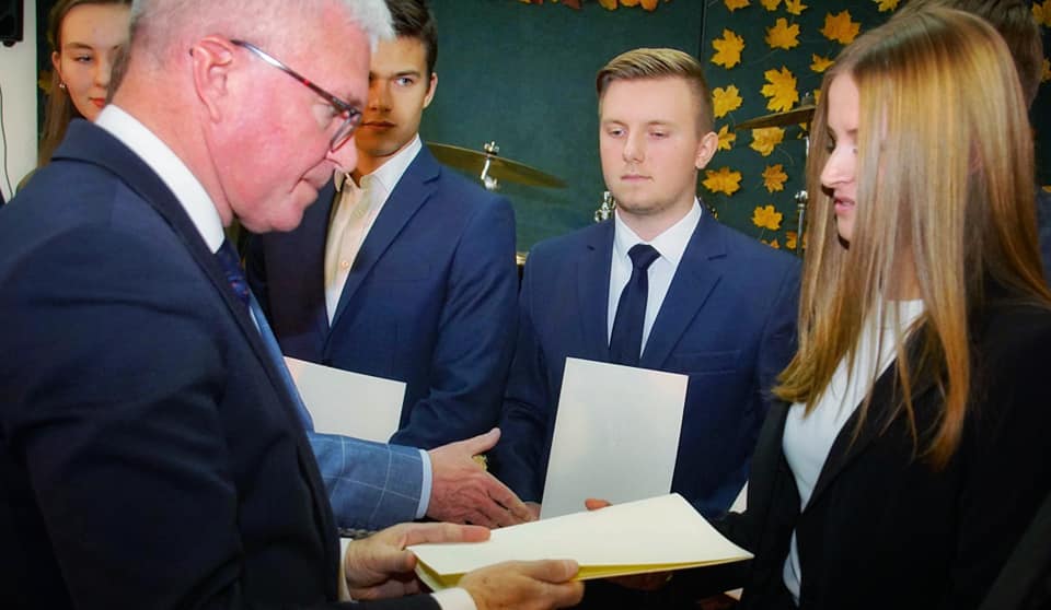 Odebrali stypendia przyznane przez premiera