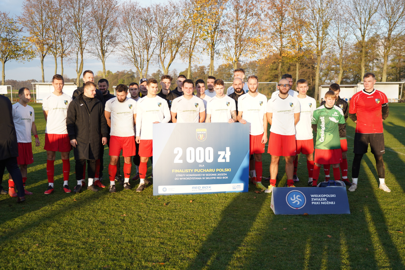 Pełne trybuny, mnóstwo policji. Takiego meczu jeszcze tu nie było ZDJĘCIA