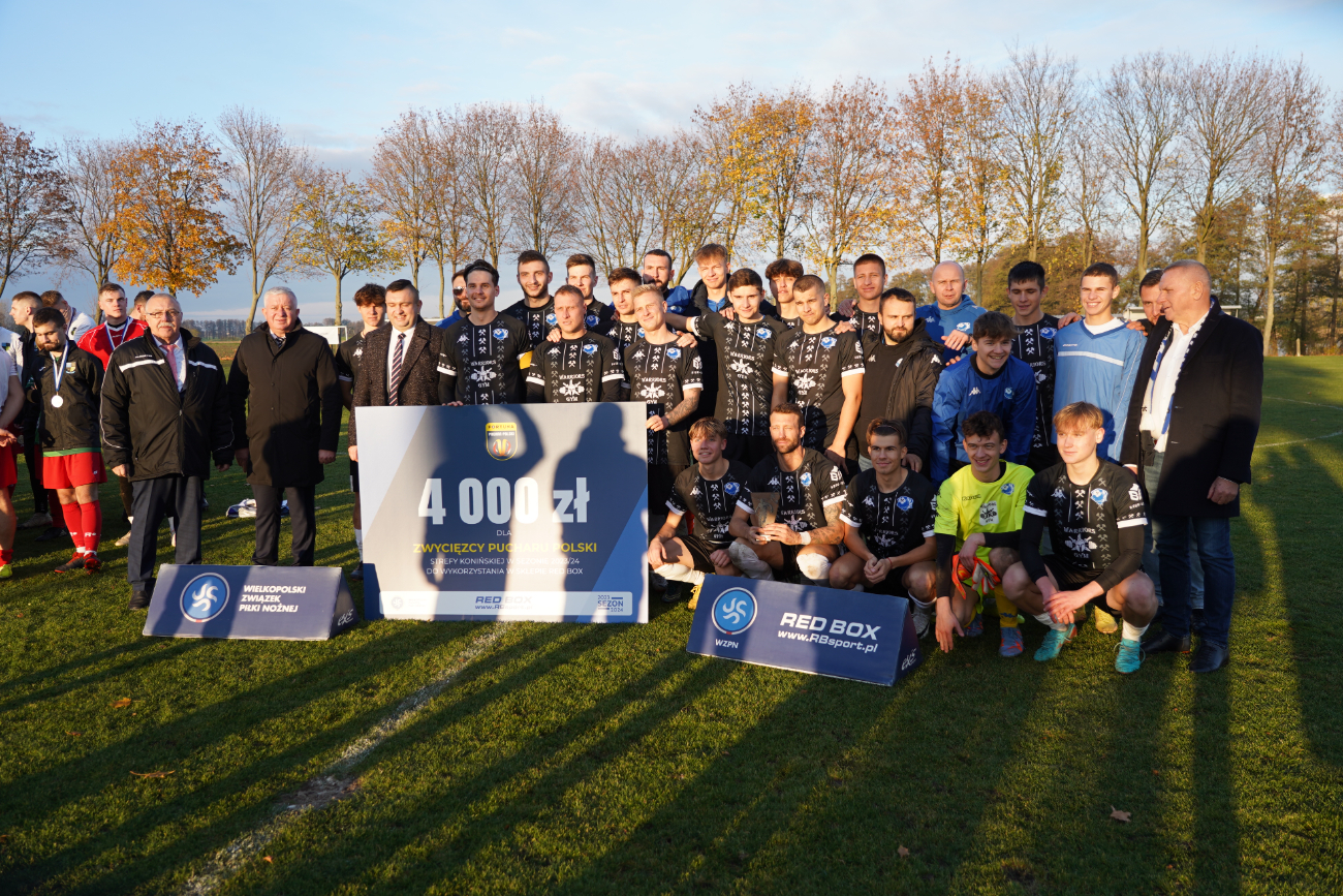 Pełne trybuny, mnóstwo policji. Takiego meczu jeszcze tu nie było ZDJĘCIA