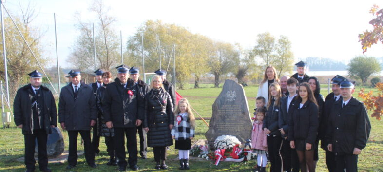 Patriotycznie w Piotrowicach