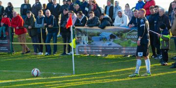 Pełne trybuny, mnóstwo policji. Takiego meczu jeszcze tu nie było ZDJĘCIA