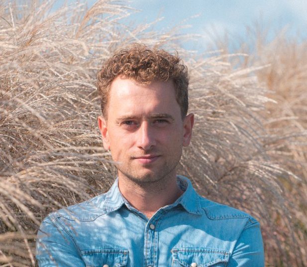 Kocha rośliny i… fotografię. Tworzył z najlepszymi