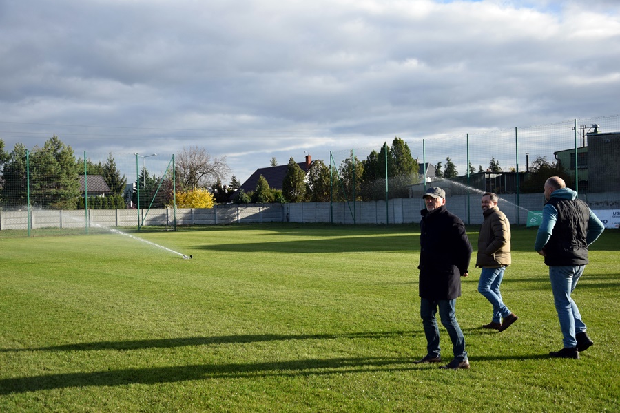 Gminne boisko z systemem nawadniania