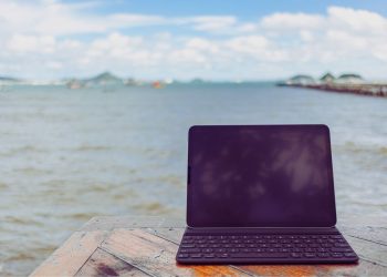 Workation – czym jest nowy trend?