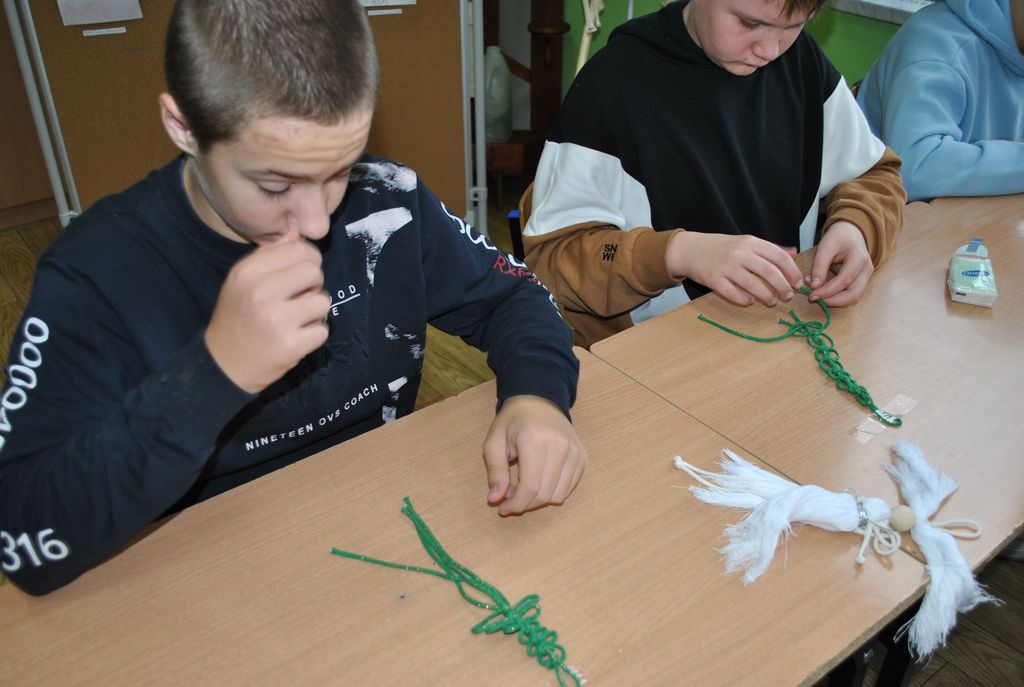 Warsztaty z makramy w Drążnej
