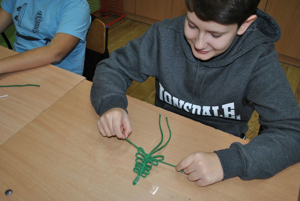 Warsztaty z makramy w Drążnej