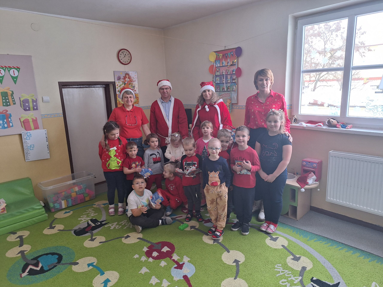 Gminny Mikołaj zawitał do przedszkoli