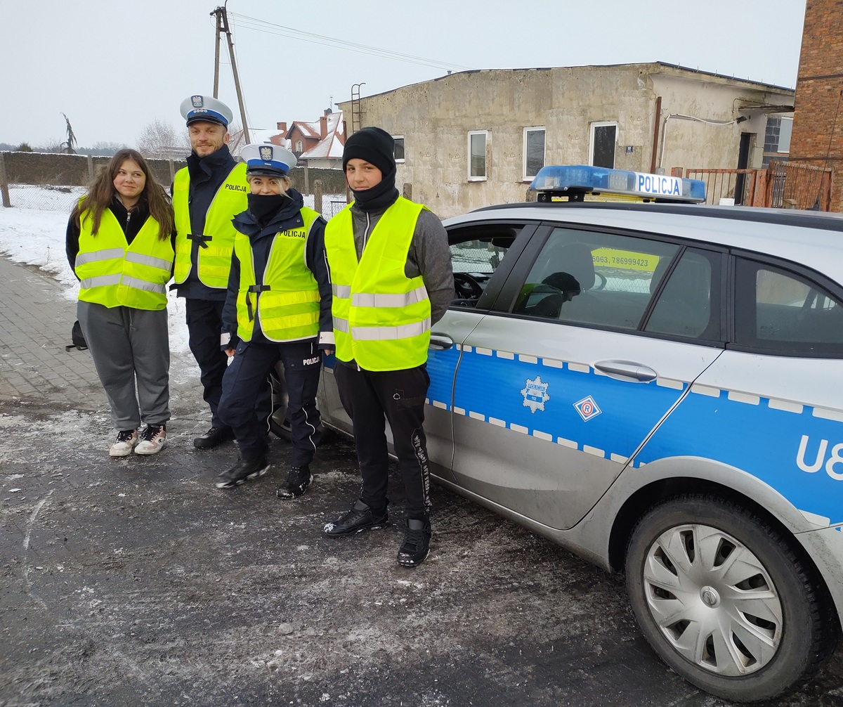 Odblaskowe Mikołajki z policjantami