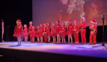 Koncert świąteczny Małych Odkrywców z Piotrowic