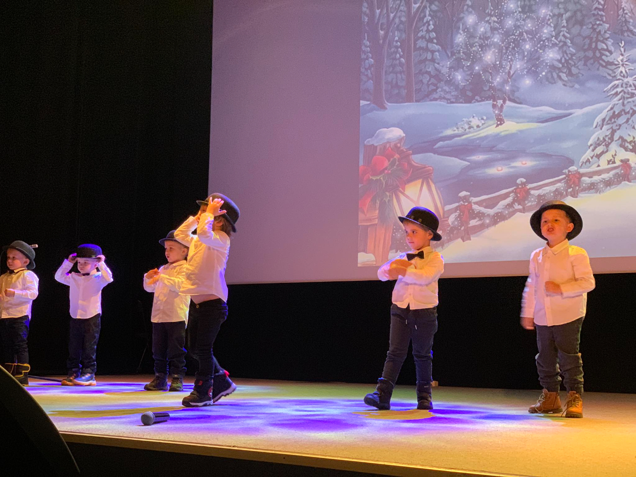 Koncert świąteczny Małych Odkrywców z Piotrowic