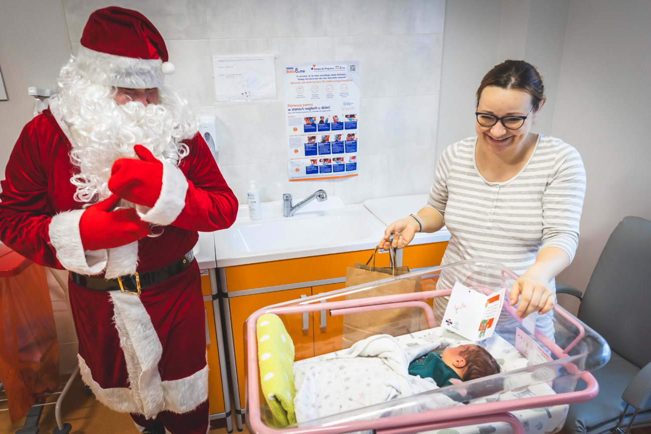 Mikołaj odwiedził słupecki szpital. Zobacz zdjęcia