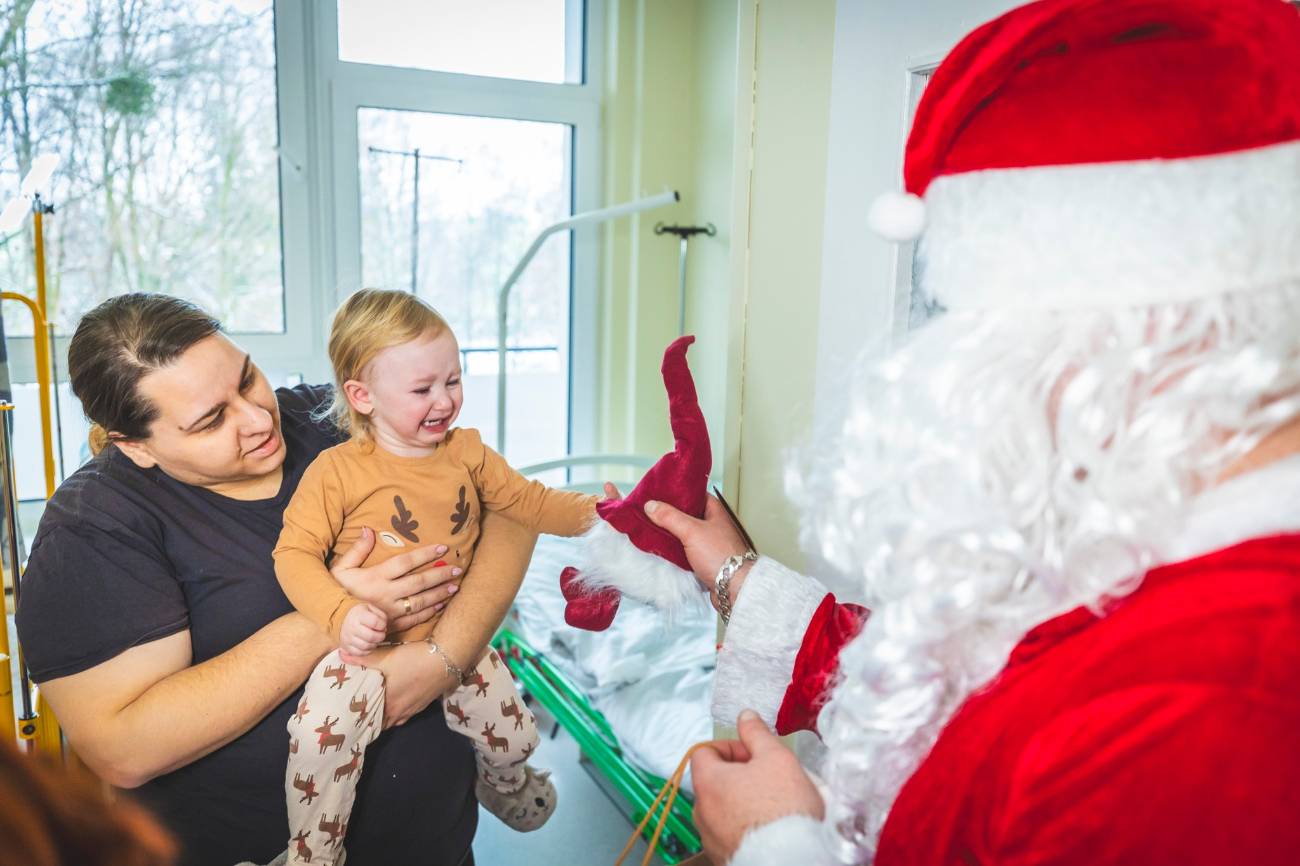 Mikołaj odwiedził słupecki szpital. Zobacz zdjęcia
