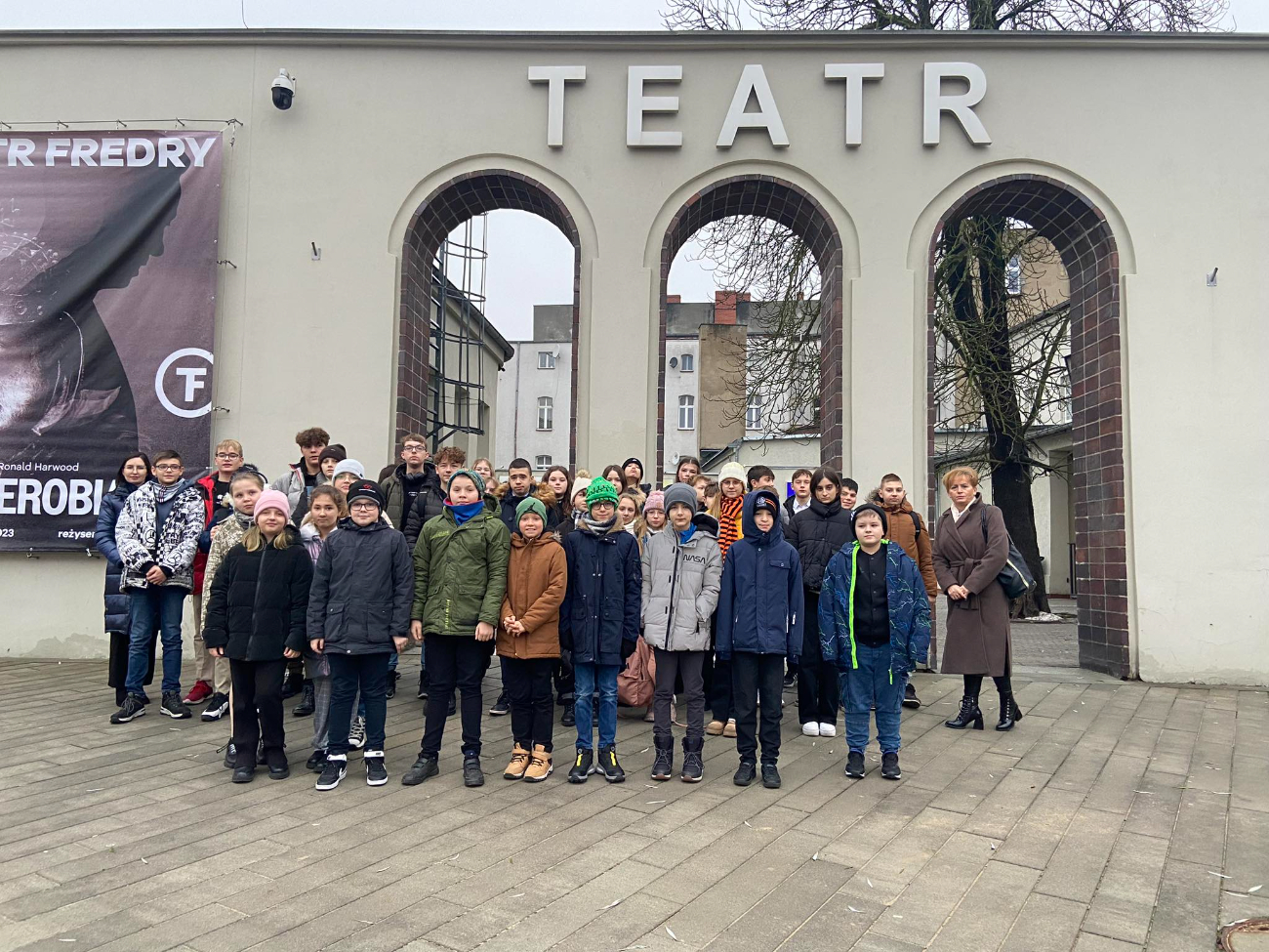 Uczniowie z Kowalewa w teatrze