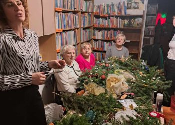 Stroiki świąteczne w cienińskiej bibliotece