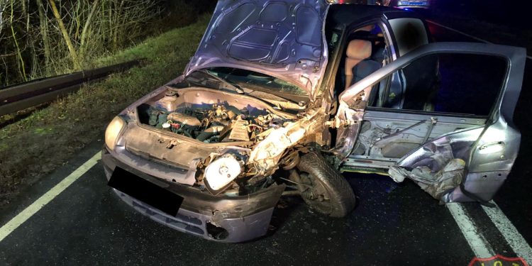 Zderzyły się cztery auta. Dwie osoby uciekły z miejsca wypadku