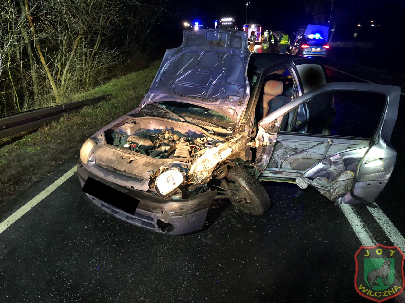 Zderzyły się cztery auta. Dwie osoby uciekły z miejsca wypadku