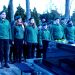 Spotkali się na cmentarzu, by uczcić bohaterów