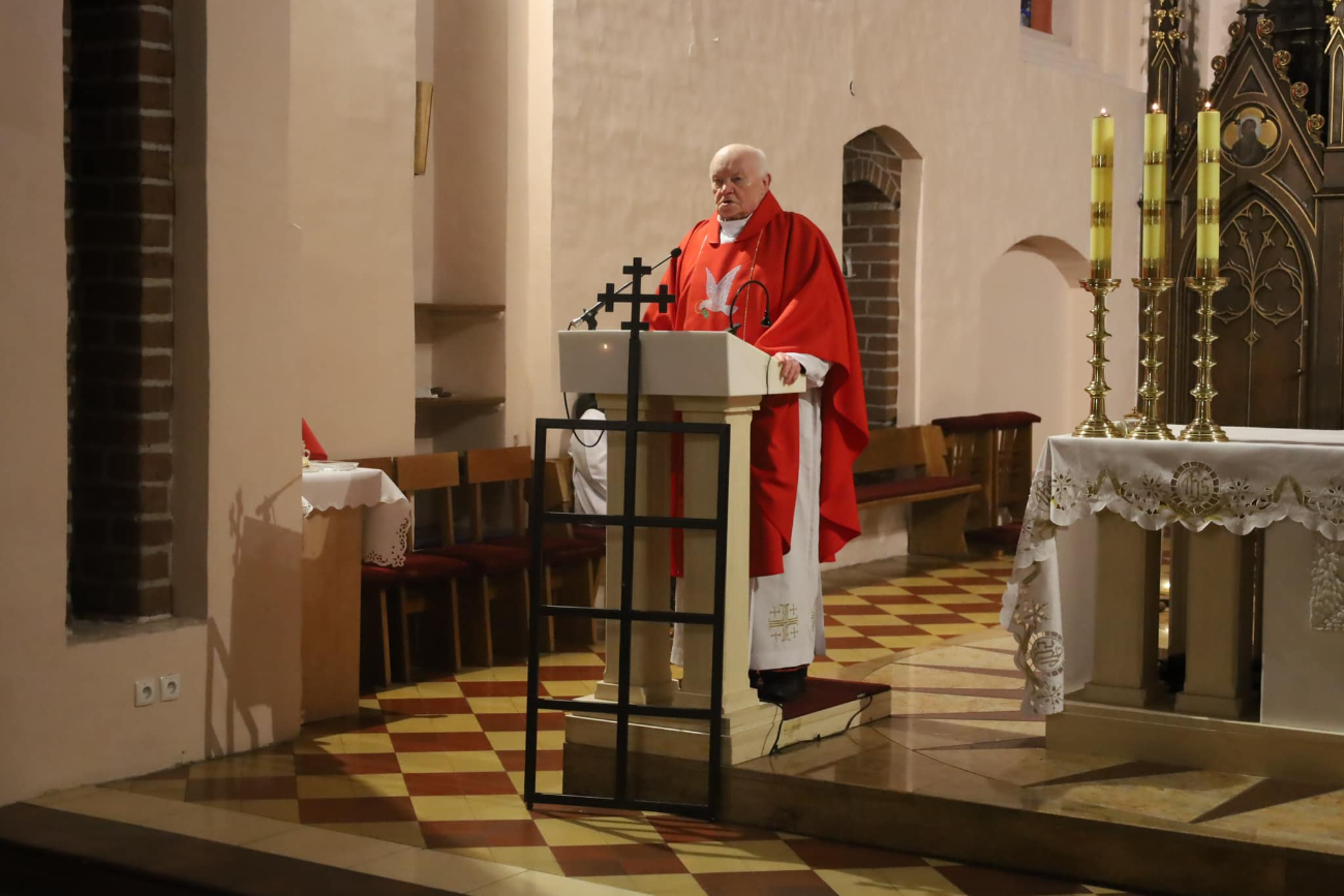 Relikwie błogosławionej rodziny Ulmów dotarły dziś do Słupcy