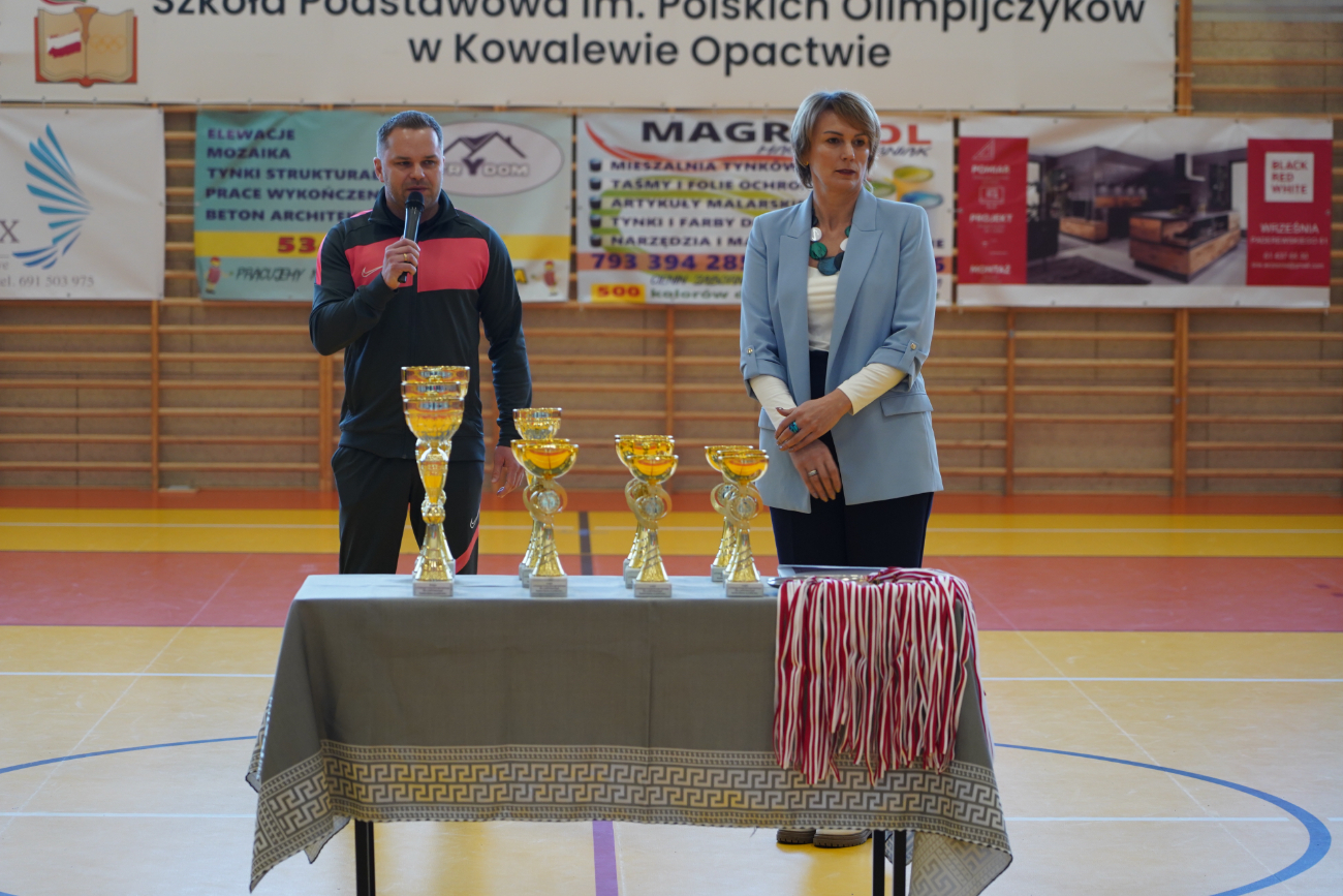 Zabawa i sport. Pierwsze zawody najmłodszych uczniów ZDJĘCIA