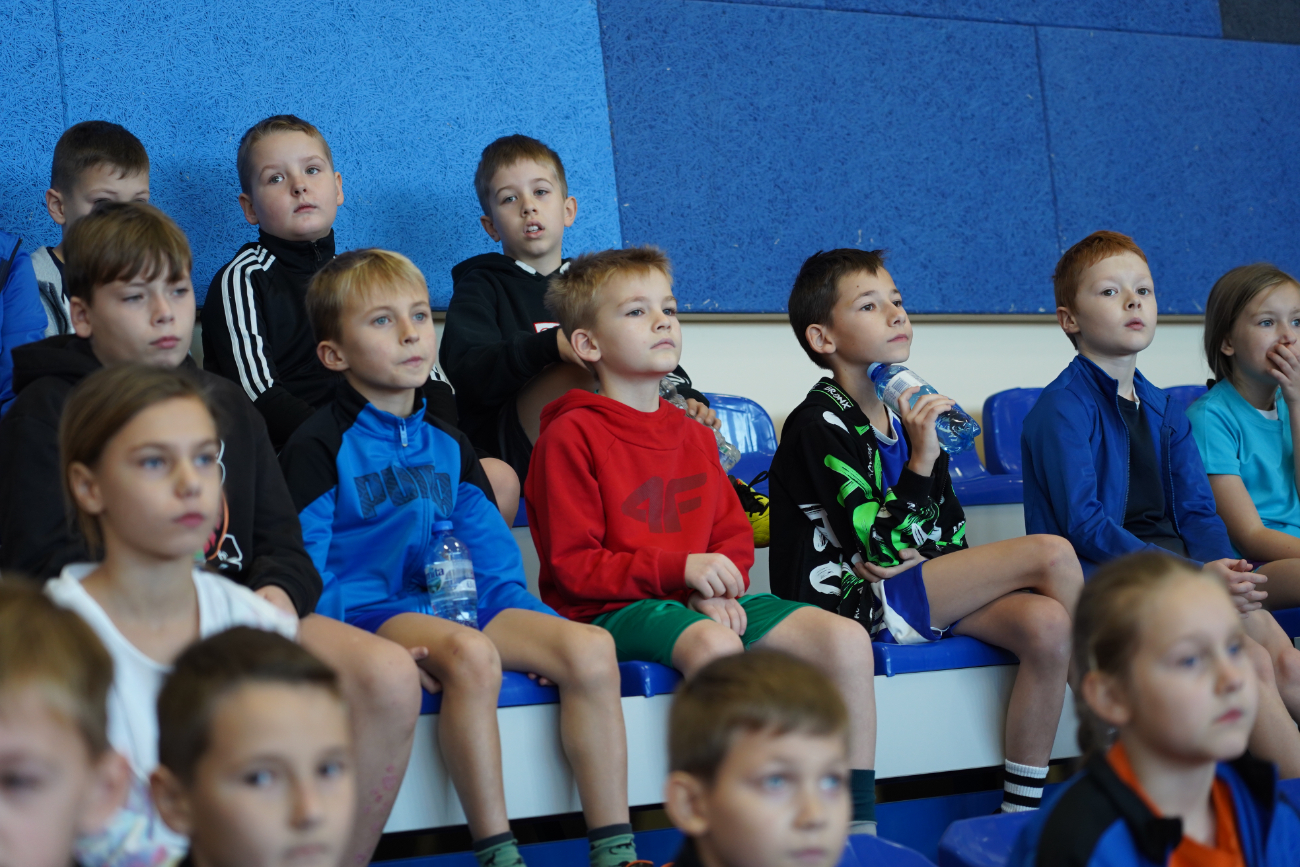 Zabawa i sport. Pierwsze zawody najmłodszych uczniów ZDJĘCIA