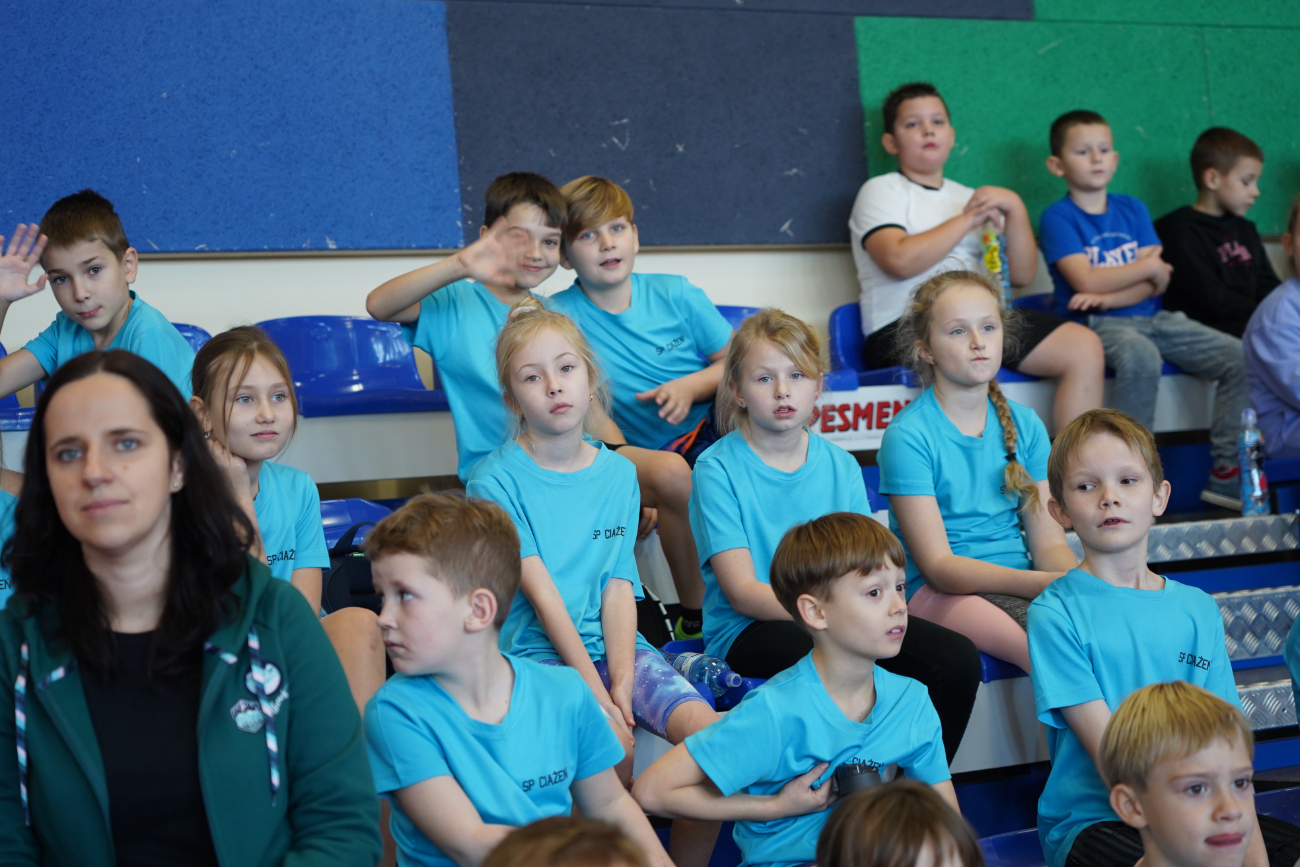 Zabawa i sport. Pierwsze zawody najmłodszych uczniów ZDJĘCIA