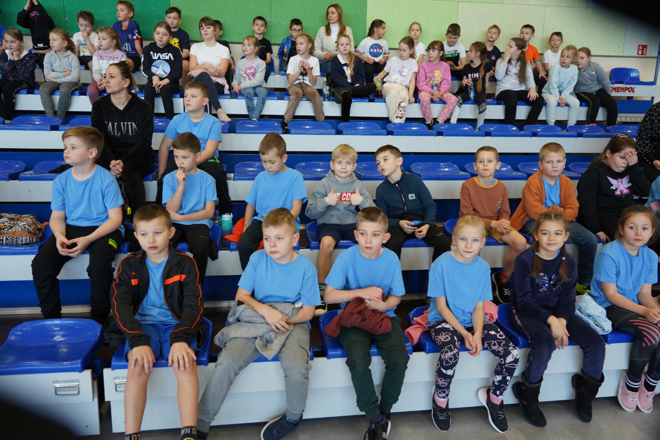 Zabawa i sport. Pierwsze zawody najmłodszych uczniów ZDJĘCIA