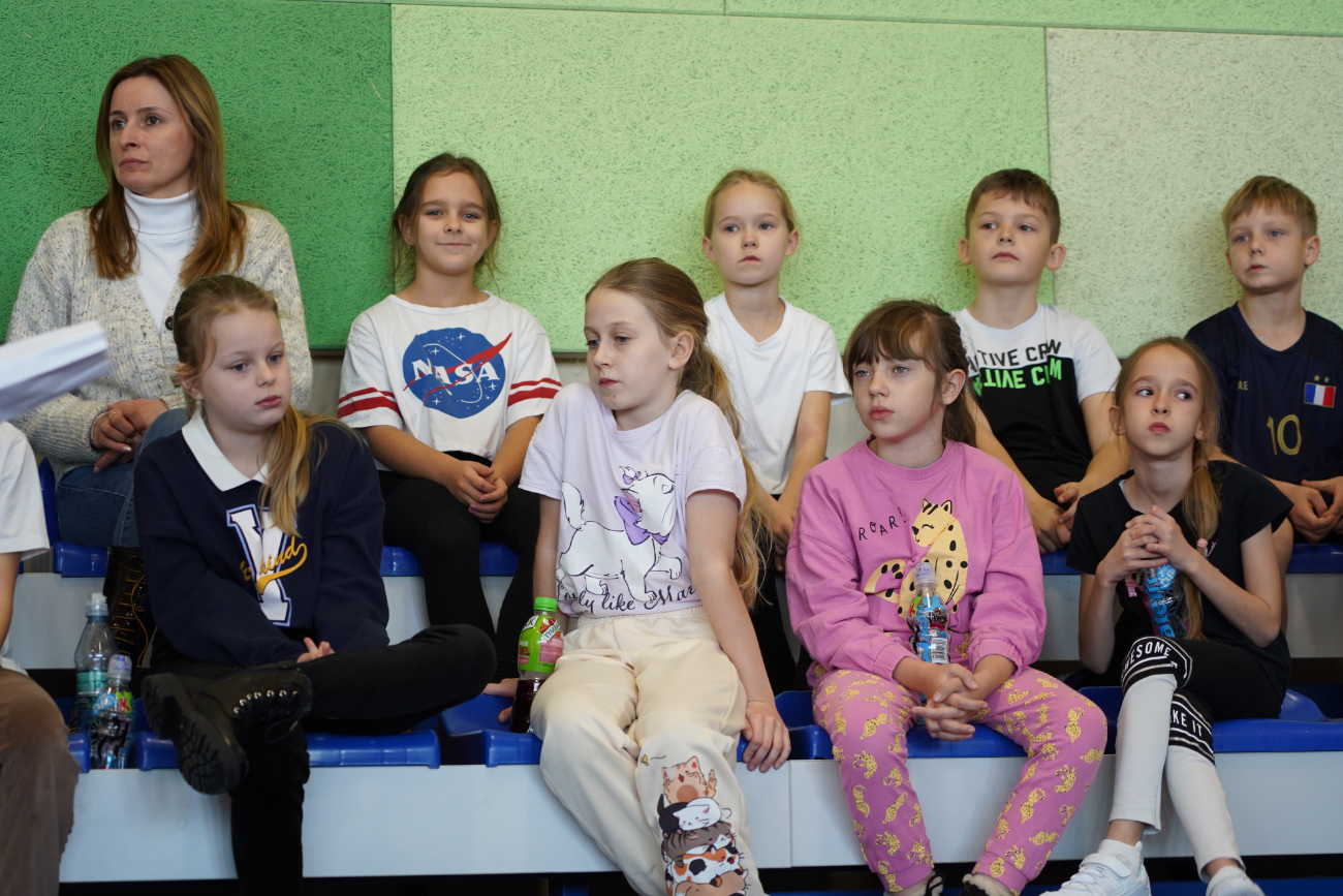 Zabawa i sport. Pierwsze zawody najmłodszych uczniów ZDJĘCIA