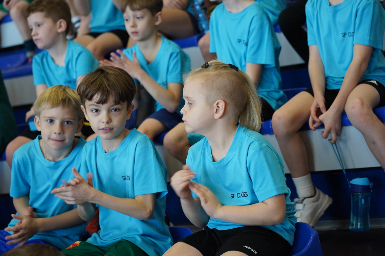 Zabawa i sport. Pierwsze zawody najmłodszych uczniów ZDJĘCIA