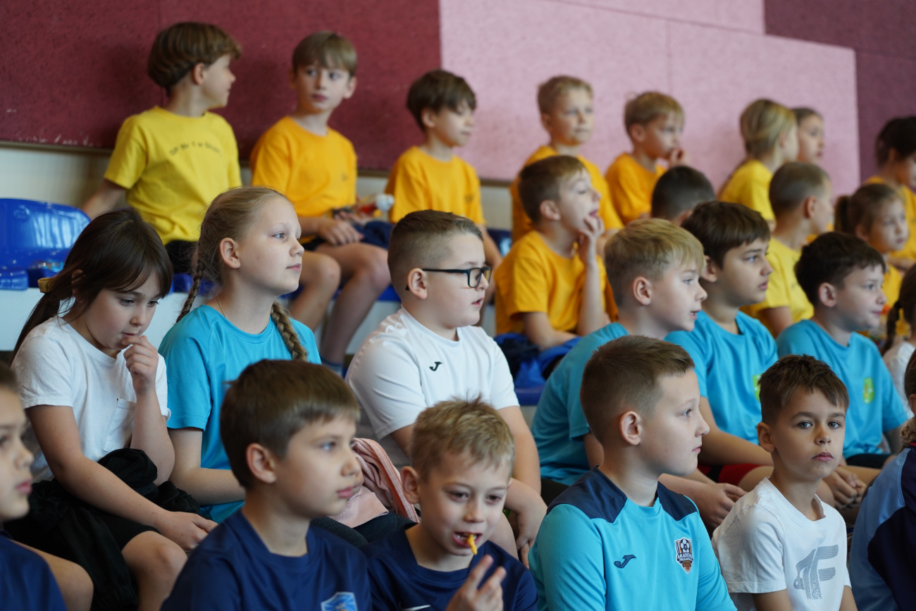 Zabawa i sport. Pierwsze zawody najmłodszych uczniów ZDJĘCIA