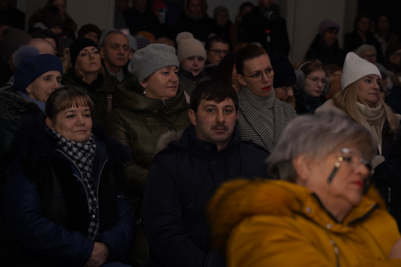 Kościół pękał w szwach. Śpiewali z Magdą Steczkowską