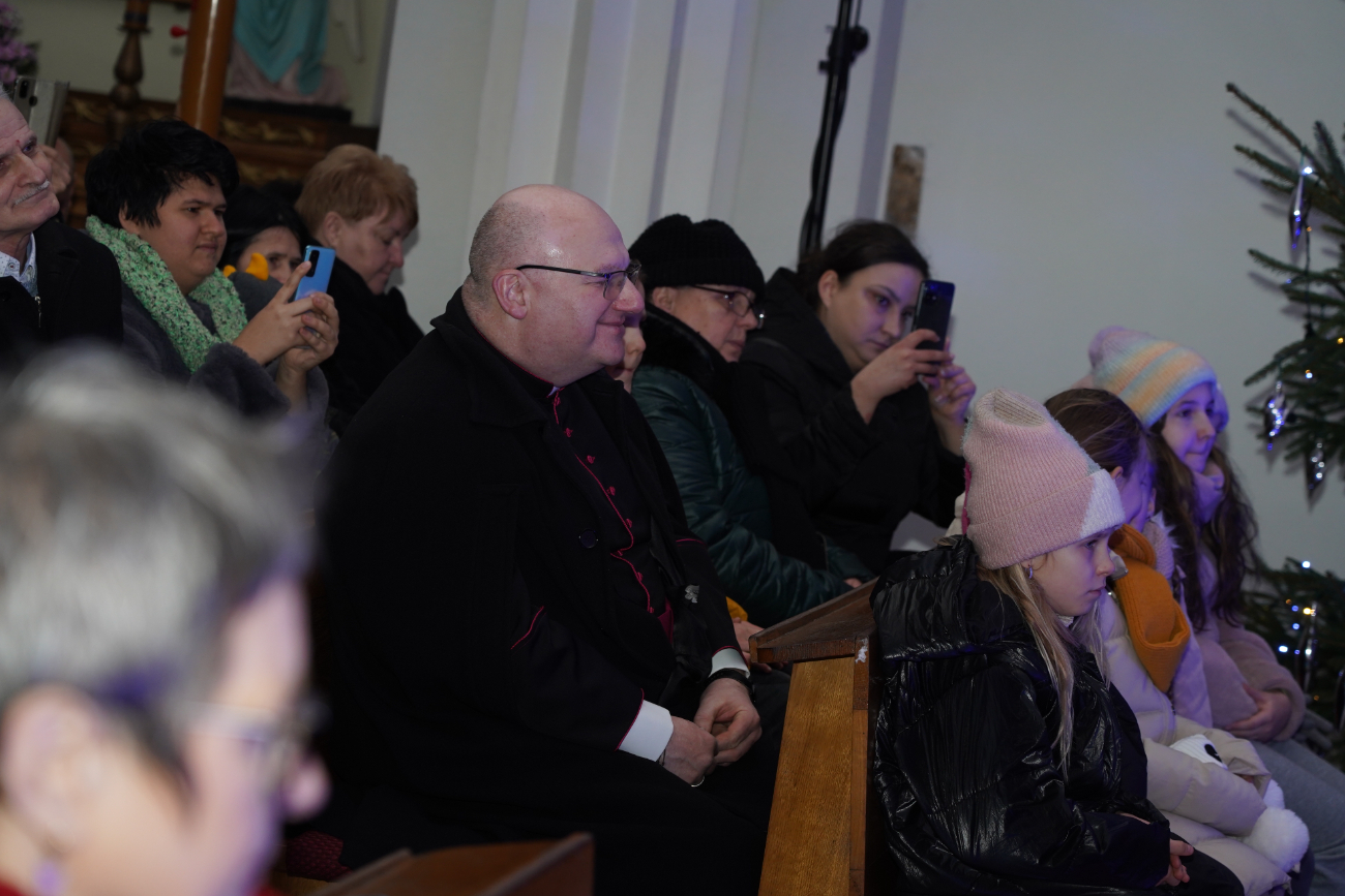 Kościół pękał w szwach. Śpiewali z Magdą Steczkowską